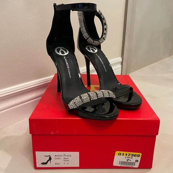 Diamond Wishbone Heels - Picture 6 of 7